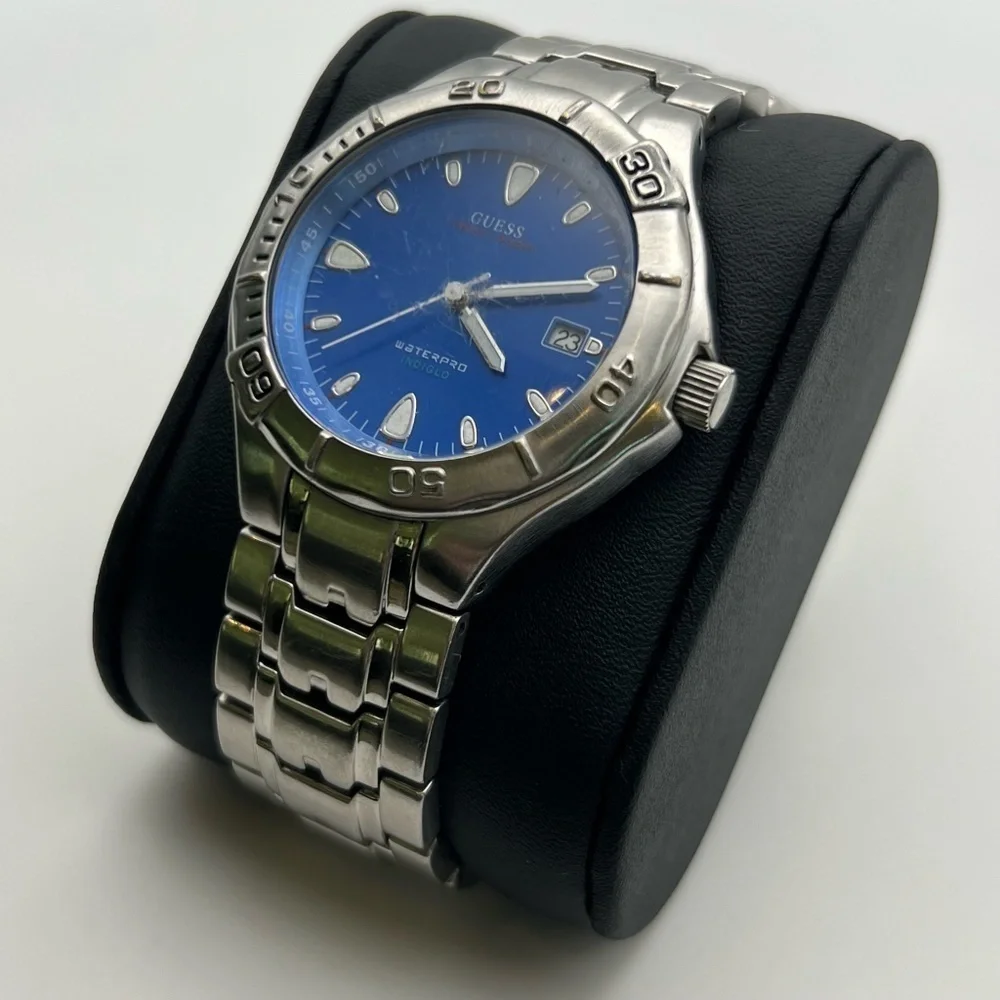 Vintage Guess Unisex Waterpro Indiglo Silver and Blue Watch Working